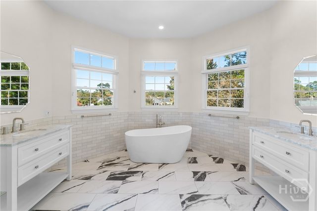 12 Amberwood Circle, Savannah, GA 31405