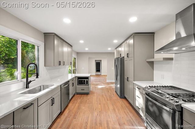 7381 Cathedral Drive, Bloomfield Hills, MI 48301