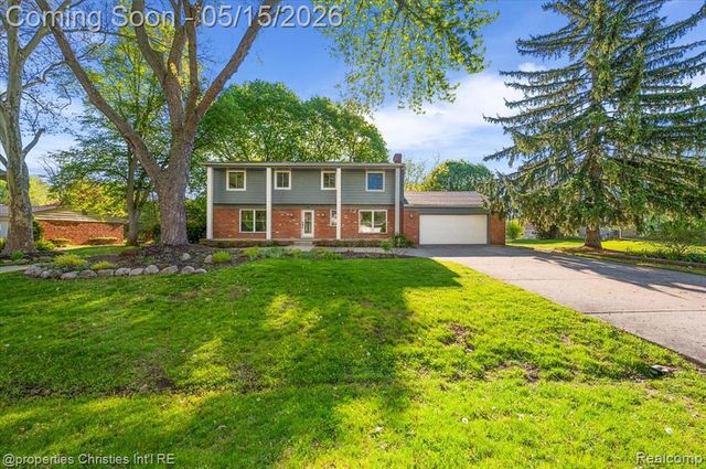 7381 Cathedral Drive, Bloomfield Hills, MI 48301