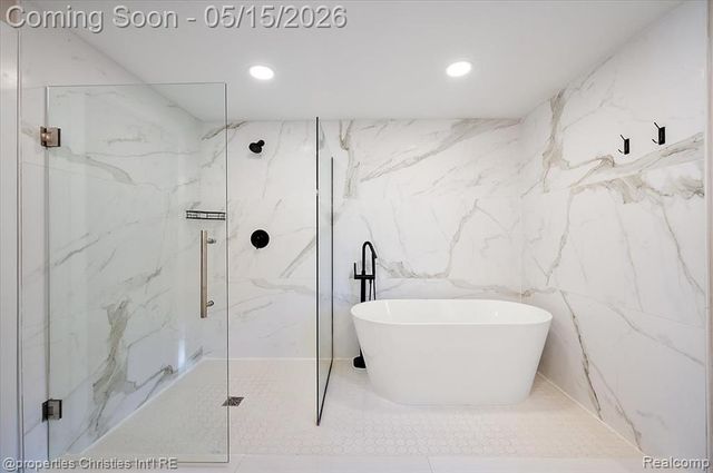 7381 Cathedral Drive, Bloomfield Hills, MI 48301