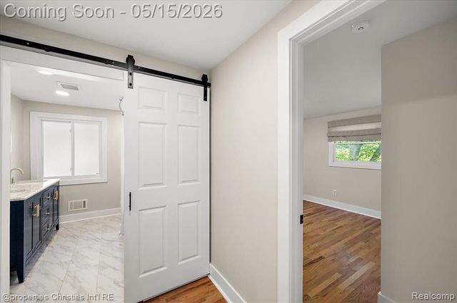 7381 Cathedral Drive, Bloomfield Hills, MI 48301