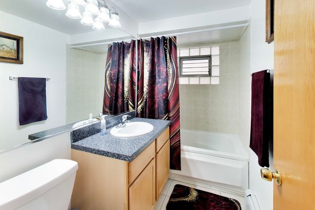 6845 N Northwest Highway 1E, Chicago, IL 60631