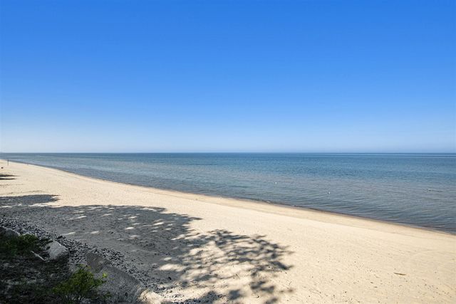 East Drive, South Haven, MI 49090
