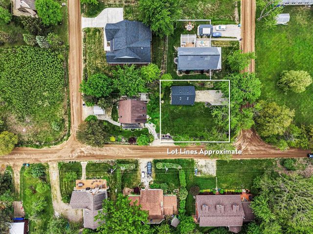 East Drive, South Haven, MI 49090