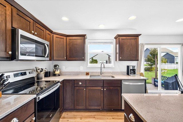 618 Prospect Road, Waunakee, WI 53597
