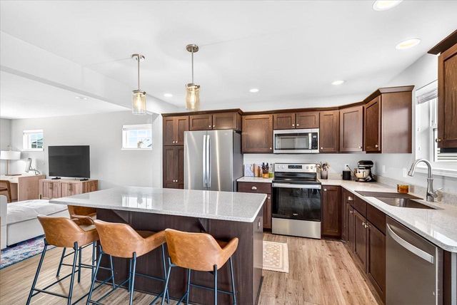618 Prospect Road, Waunakee, WI 53597