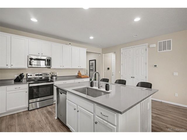 21985 E Tufts Cir, Aurora, CO 80015