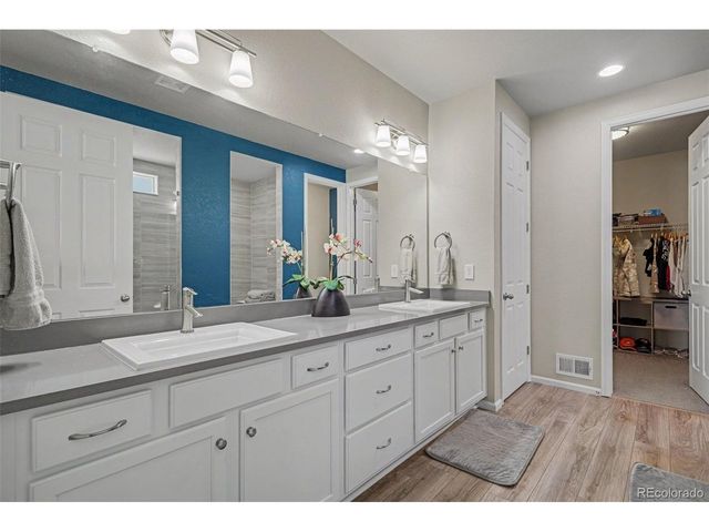 21985 E Tufts Cir, Aurora, CO 80015