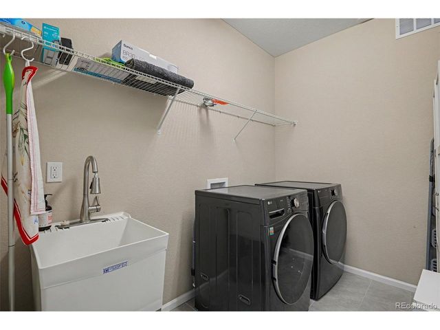 21985 E Tufts Cir, Aurora, CO 80015