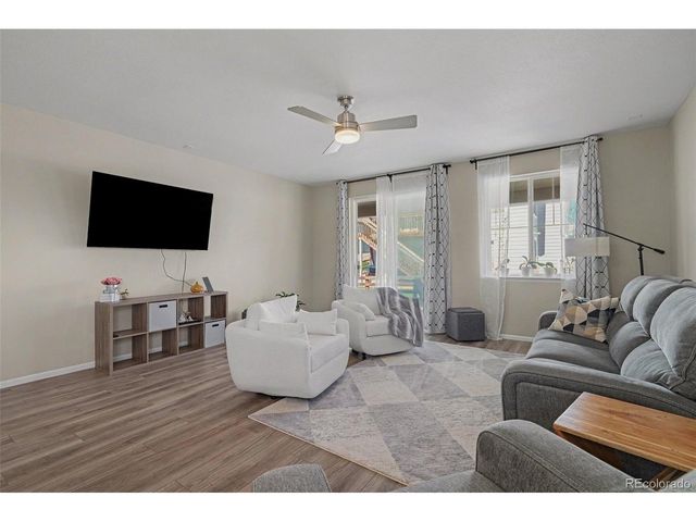 21985 E Tufts Cir, Aurora, CO 80015