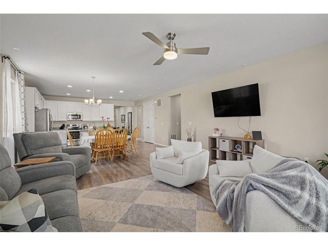 21985 E Tufts Cir, Aurora, CO 80015