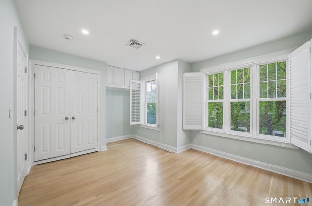 39 Maple Tree Avenue 26, Stamford, CT 06906