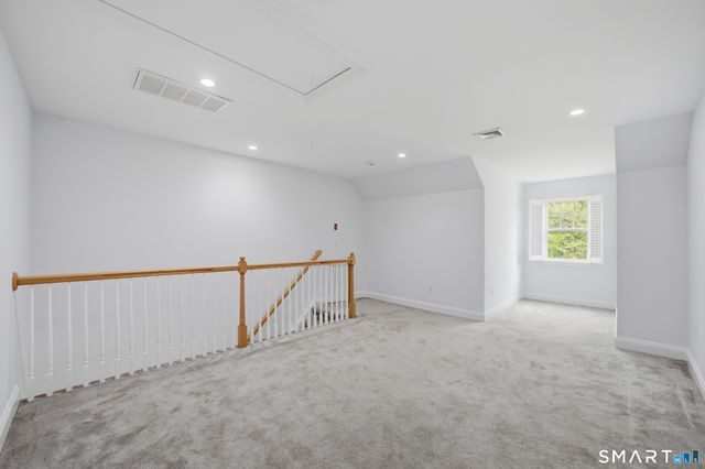 39 Maple Tree Avenue 26, Stamford, CT 06906