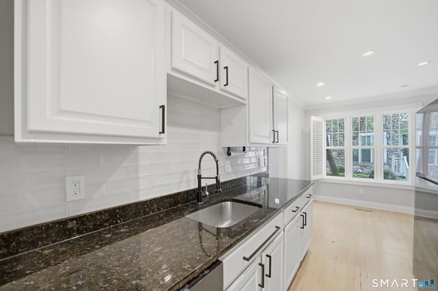 39 Maple Tree Avenue 26, Stamford, CT 06906