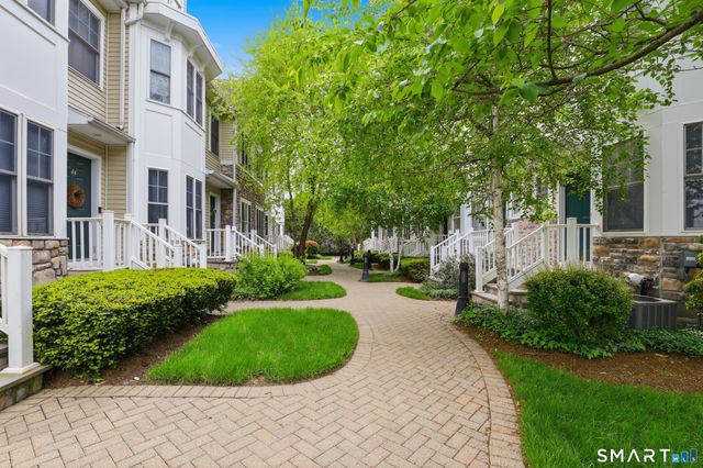 39 Maple Tree Avenue 26, Stamford, CT 06906
