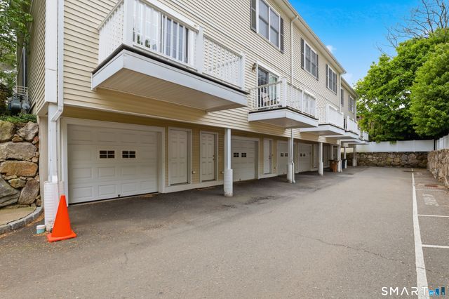 39 Maple Tree Avenue 26, Stamford, CT 06906