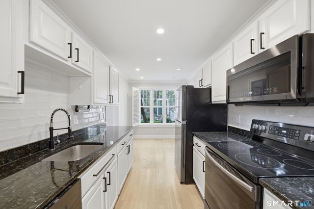 39 Maple Tree Avenue 26, Stamford, CT 06906