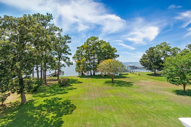 903 Butter Rd, Bonneau, SC 29431