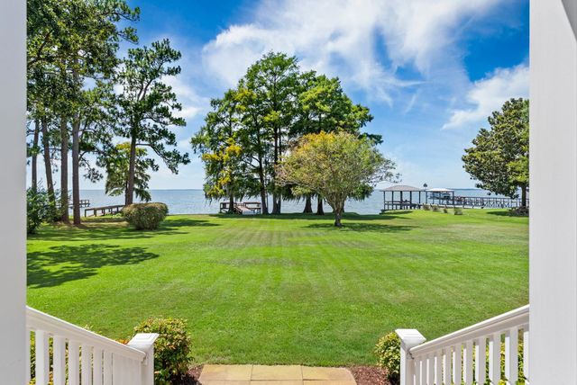903 Butter Rd, Bonneau, SC 29431