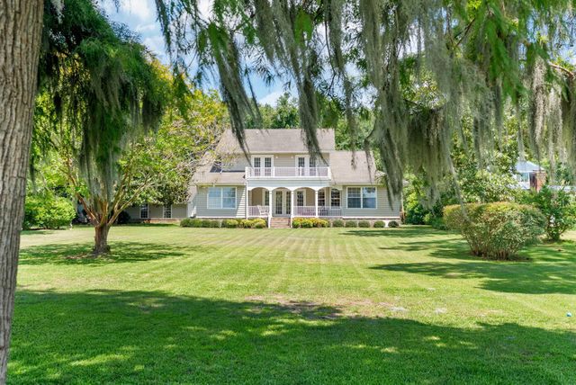 903 Butter Rd, Bonneau, SC 29431