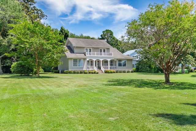 903 Butter Rd, Bonneau, SC 29431