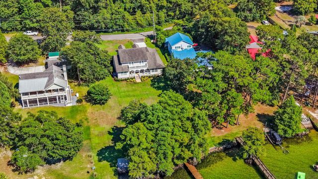 903 Butter Rd, Bonneau, SC 29431