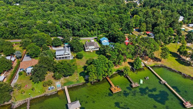 903 Butter Rd, Bonneau, SC 29431