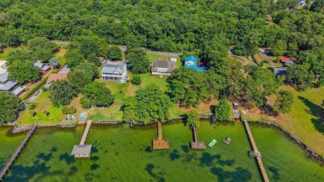 903 Butter Rd, Bonneau, SC 29431