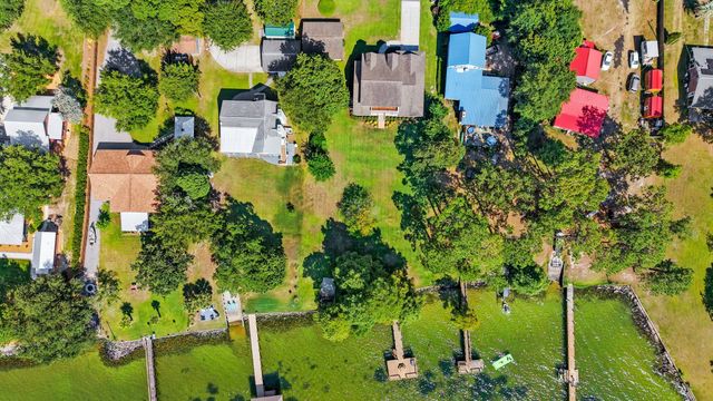 903 Butter Rd, Bonneau, SC 29431