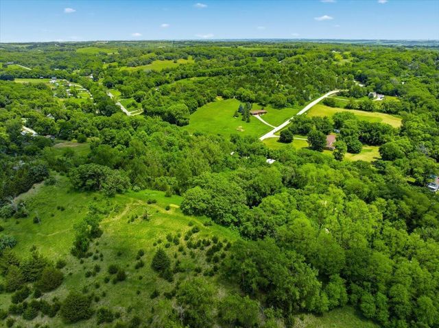 19410 MUDHOLLOW Road, Council Bluffs, IA 51503