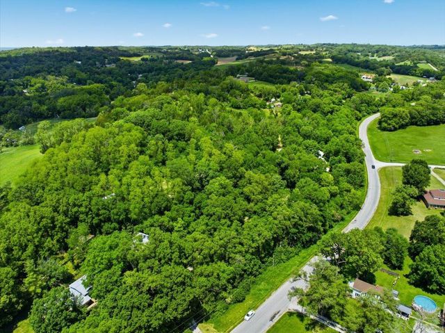 19410 MUDHOLLOW Road, Council Bluffs, IA 51503