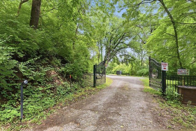19410 MUDHOLLOW Road, Council Bluffs, IA 51503