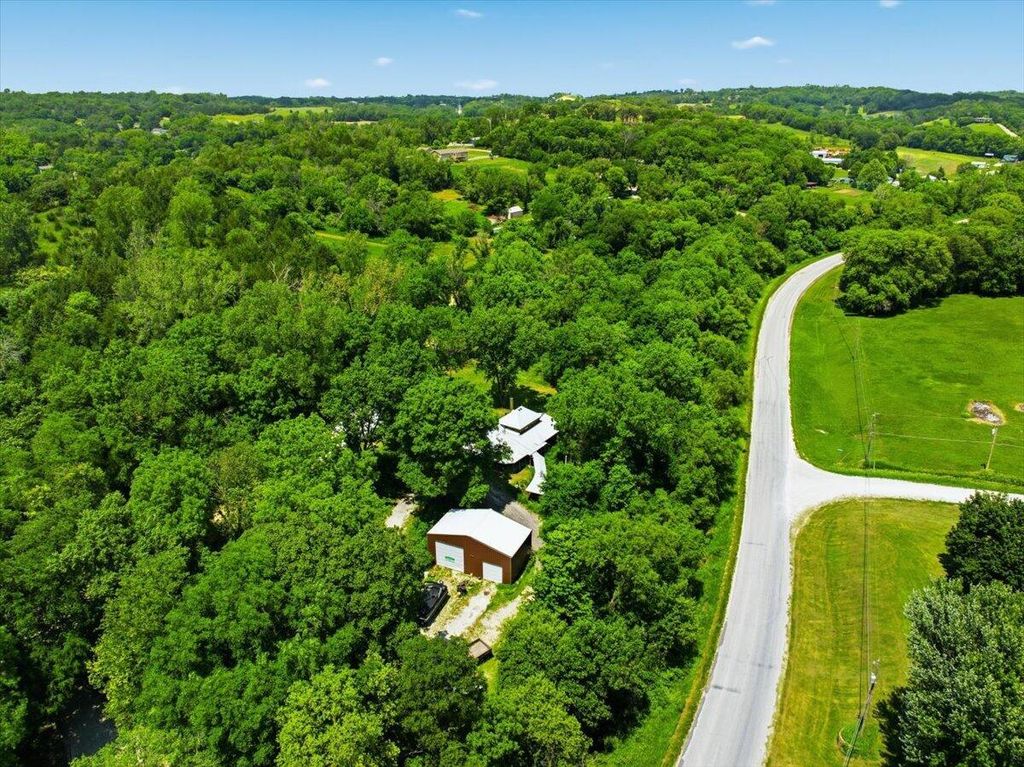 19410 MUDHOLLOW Road, Council Bluffs, IA 51503