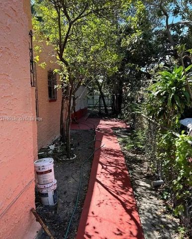 1328 NW 31st St, Miami, FL 33142