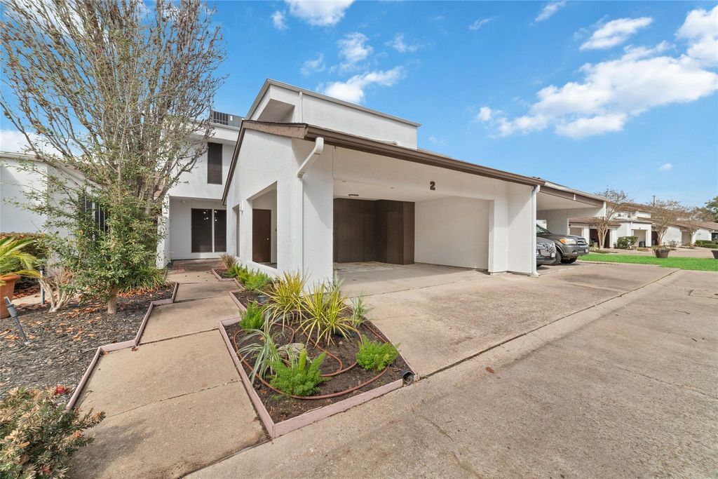 7655 S Braeswood Boulevard 2, Houston, TX 77071