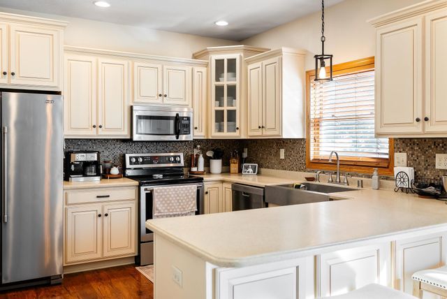 1346 Red Cedar Court, Onalaska, WI 54650