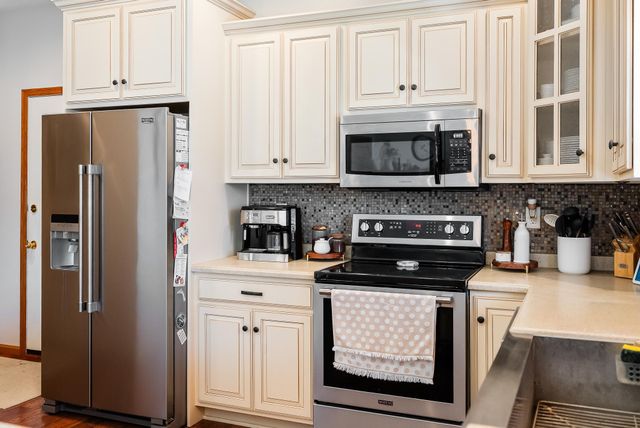 1346 Red Cedar Court, Onalaska, WI 54650