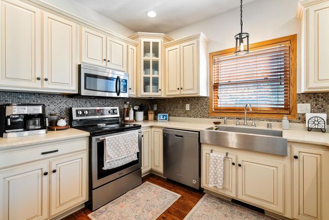 1346 Red Cedar Court, Onalaska, WI 54650