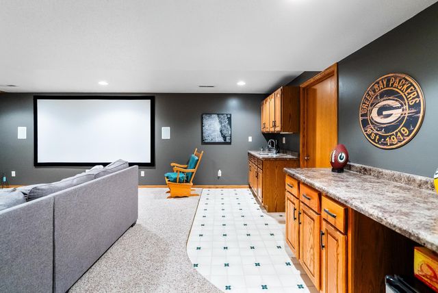 1346 Red Cedar Court, Onalaska, WI 54650