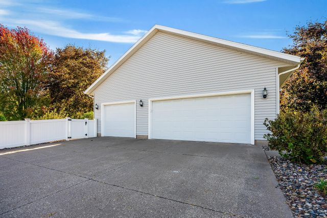 1346 Red Cedar Court, Onalaska, WI 54650