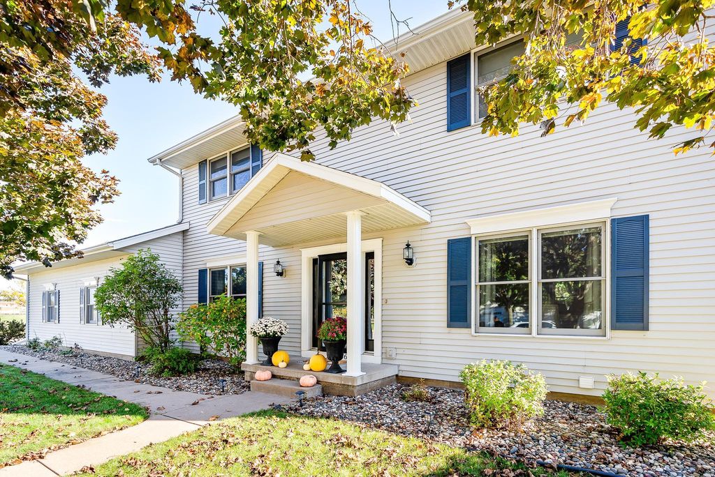 1346 Red Cedar Court, Onalaska, WI 54650