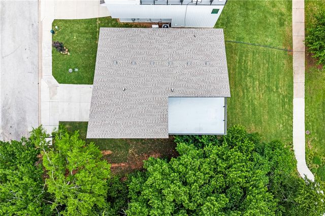 204 S Forest Canyon Avenue, Fayetteville, AR 72701