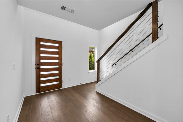 204 S Forest Canyon Avenue, Fayetteville, AR 72701