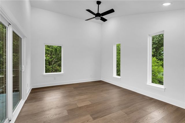 204 S Forest Canyon Avenue, Fayetteville, AR 72701