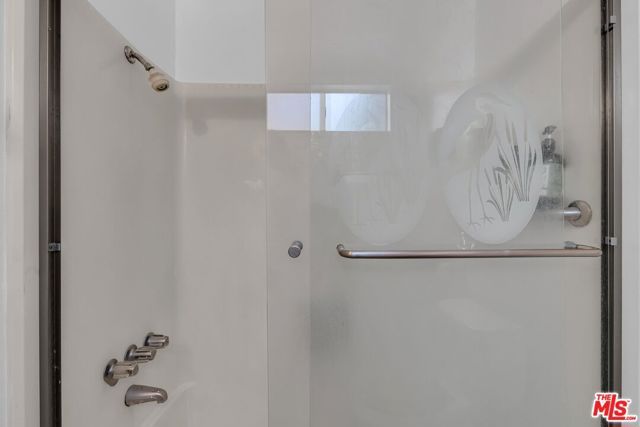 11813 Runnymede 17, North Hollywood (los Angeles), CA 91605