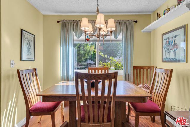 11813 Runnymede 17, North Hollywood (los Angeles), CA 91605