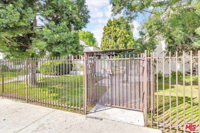 11813 Runnymede 17, North Hollywood (los Angeles), CA 91605