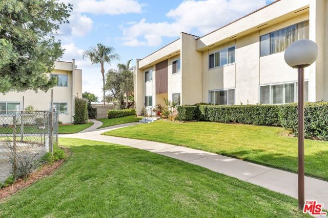 11813 Runnymede 17, North Hollywood (los Angeles), CA 91605