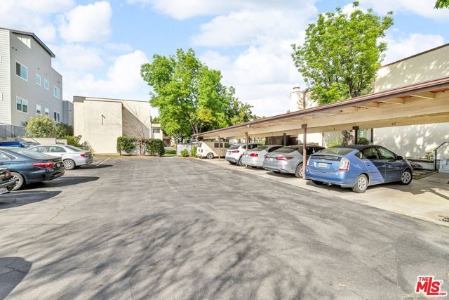 11813 Runnymede 17, North Hollywood (los Angeles), CA 91605