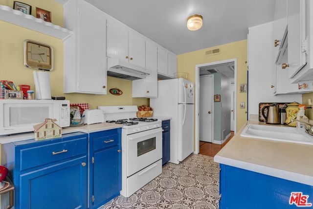 11813 Runnymede 17, North Hollywood (los Angeles), CA 91605